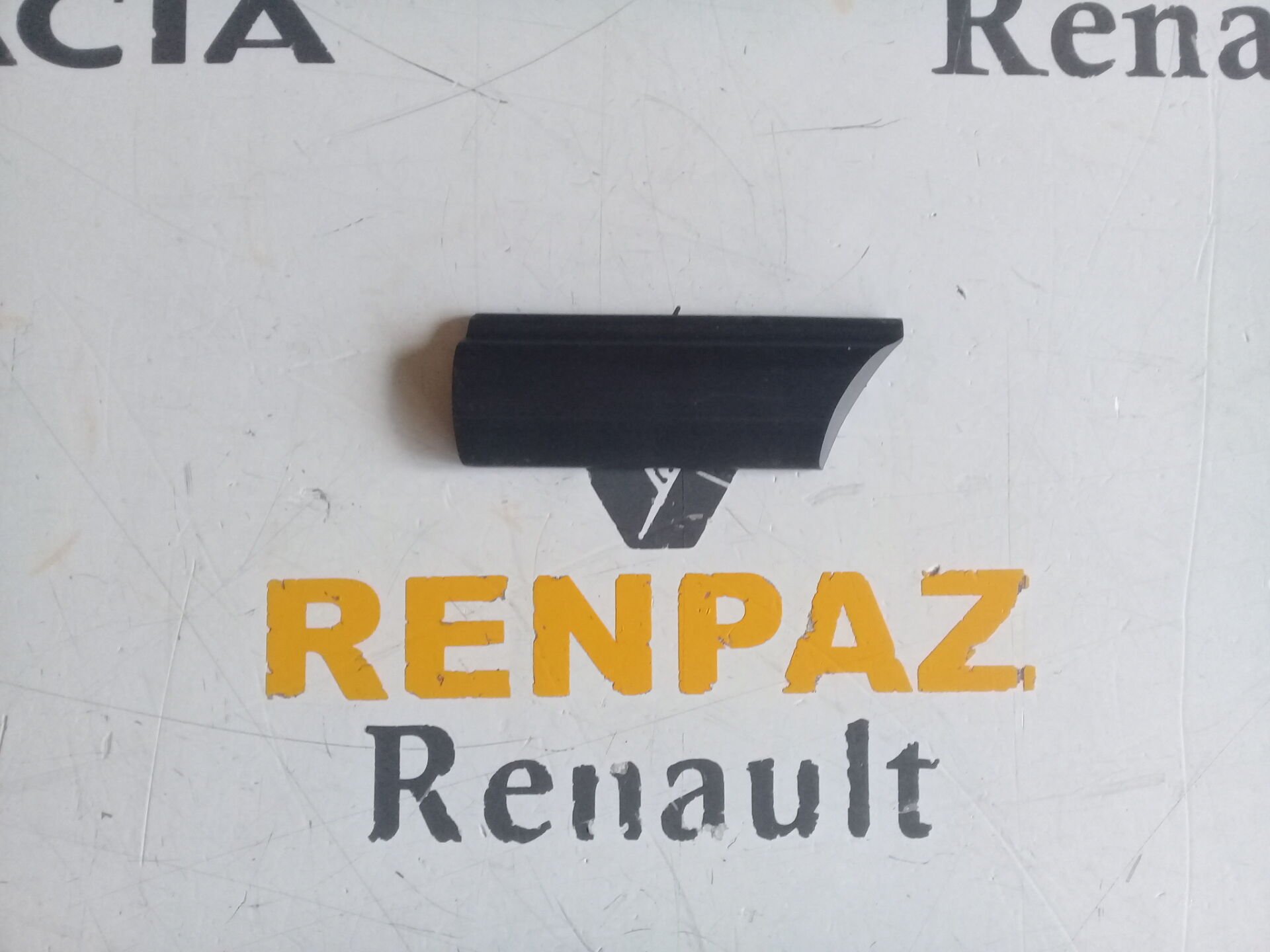 Renault 12 Toros Sağ Ön Çamurluk Bandı 7702188520