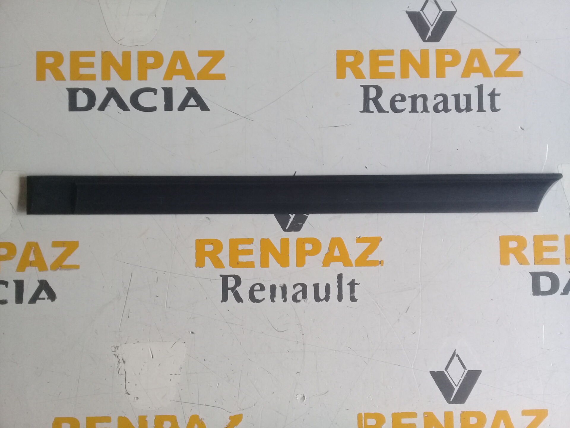 Renault 12 Toros Sol Arka Kapı Bandı 7702188523