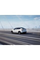 Tesla Model Y Kar Çorabı, A Kalite Yüksek Performanslı Kar Çorabı