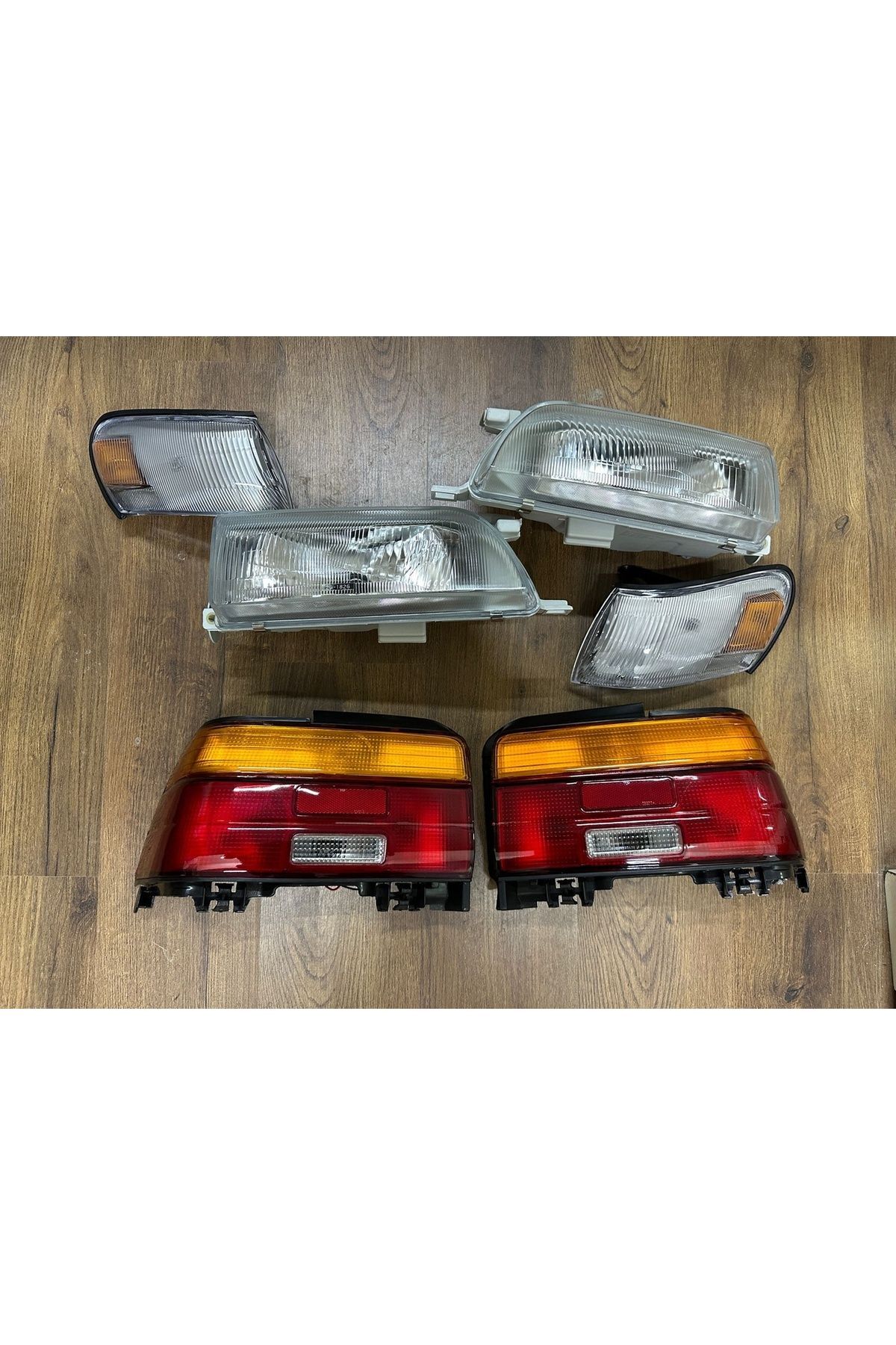 KaragözOtomotiv Toyota Corolla Ae101 Ön Far + Sinyal + Stop Seti 1993-1998 Uyumlu