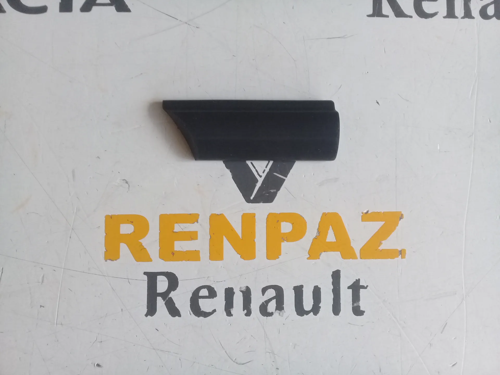 Renault 12 Toros Sol Ön Çamurluk Bandı 7702189315