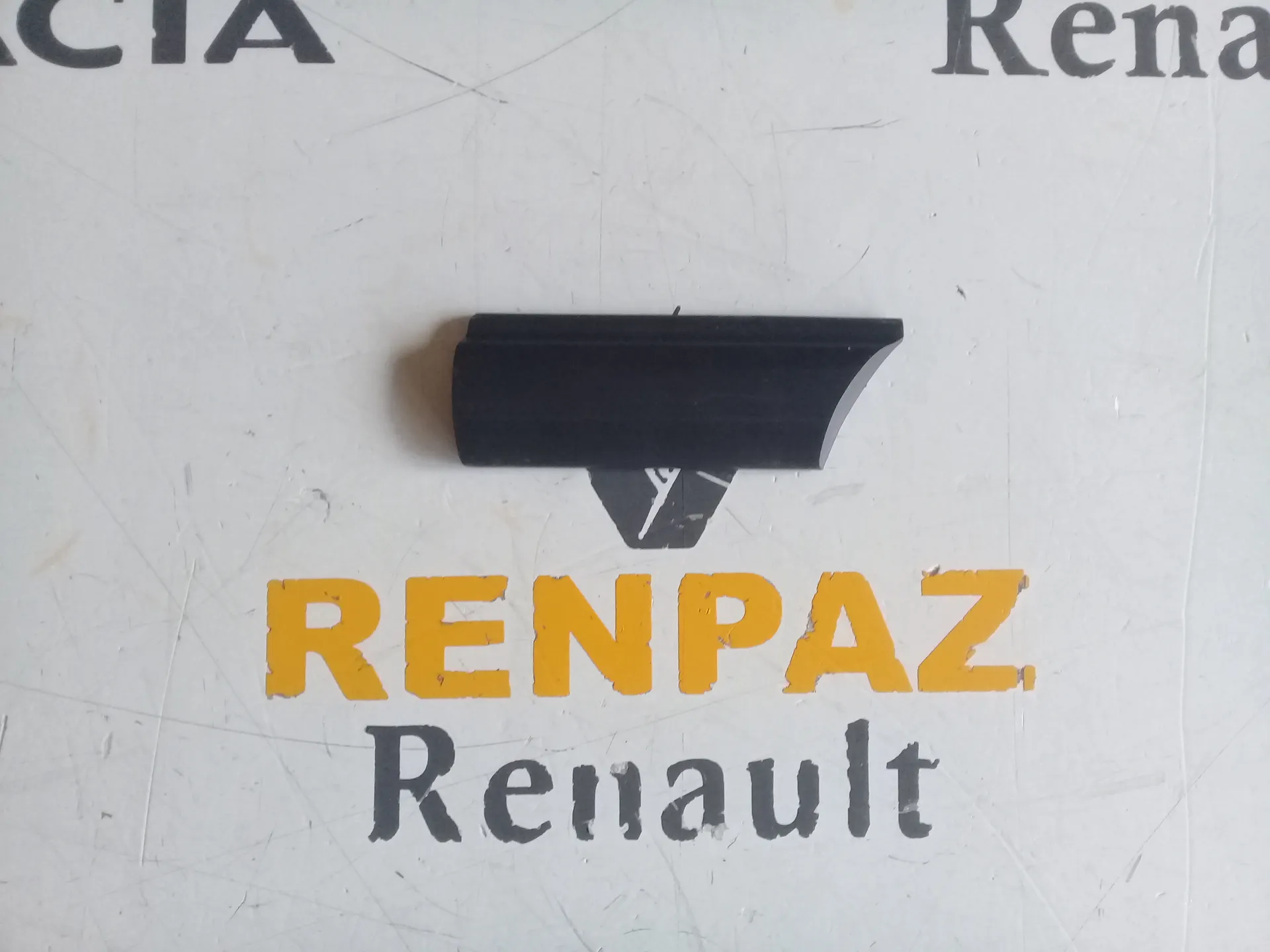 Renault 12 Toros Sağ Ön Çamurluk Bandı 7702188520