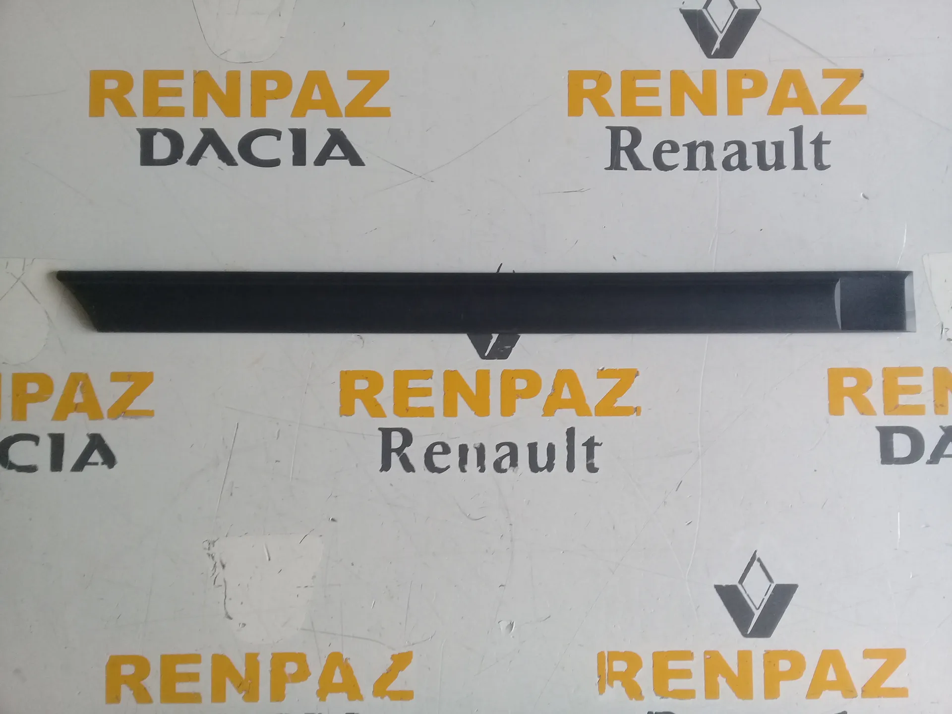 Renault 12 Toros Sağ Arka Kapı Bandı 7702188524