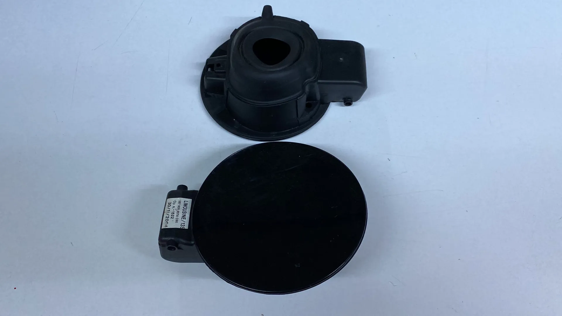 3B7809857A OEM VW PASSAT 2001-2005 DIŞ DEPO KAPAĞI - KOMPLE